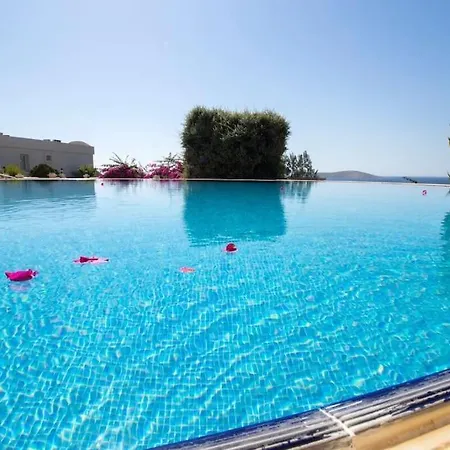 Апартаменты 2 Bedroom House With A Fantastic View Of Guemuesluek